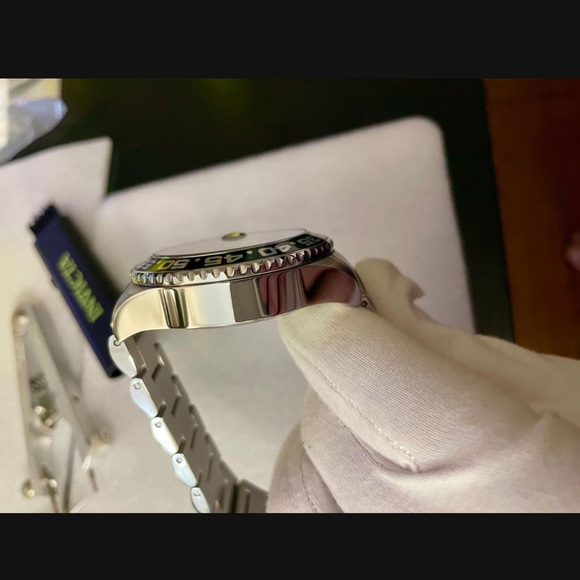 Invicta Reserve 34201 Genuine Meteorite Dial Watch - Picture 5 of 12